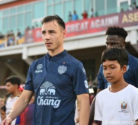 Dion Cools Buriram United