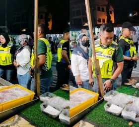 Hanya Letak Harga Bila Pemeriksaan, Kedai Makanan Laut Mahal Di Pulau Pangkor Diserbu KPDN