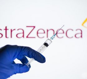 AstraZeneca Mengaku Di Mahkamah Vaksin COVID Miliknya Beri Kesan Sampingan